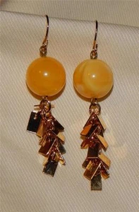 Lovely Marbly Peach Beaded Goldtone Rectangle Spangle PIERCED Earrings ++++ - Picture 1 of 1