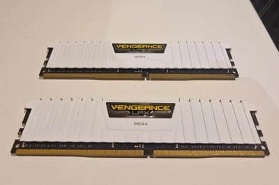 Corsair Vengeance LPX White 32GB (2X16) DDR4 2666MH CL16 RAM CMK32GX4M2A2666C16W - Image 1 of 2