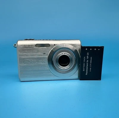Casio EX-Z60 6.0MP Digital Camera, Silver - Tested - Image 1 of 4