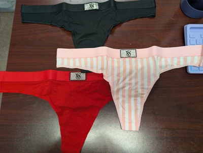 Victoria's Secret Panty Lote De 3 Logo Algodón Brillo Parche Panty Rojo Negro XXL NUEVO CON ETIQUETAS Foto 1 de 4
