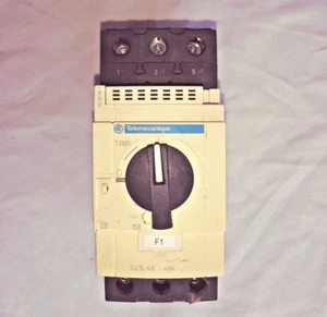 TELEMECANIQUE GV3-L40 40 Amp Manual Motor Starter / Circuit Breaker - Picture 1 of 3