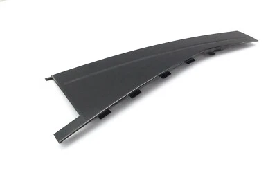 Chevy Traverse 2009-2017 aplique trasero derecho GM OEM 22825479 Foto 1 de 4