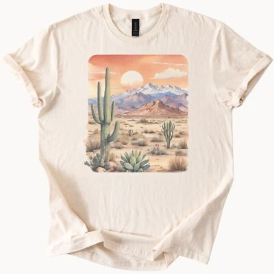 Camiseta gráfica de puesta de sol cactus desierto con ilustración de montañas y agave Foto 1 de 4