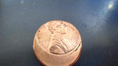 Lincoln Cent 1988 descentrado Foto 1 de 2