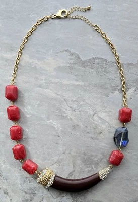 STATEMENT NECKLACE CHUNKY MARBLED RED LUCITE CRYSTAL BEADS RHINESTONE PAVE HORN - Image 1 of 4