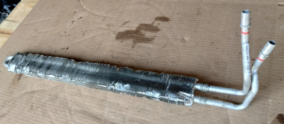 BMW E70 X5 4.8i Power Steering Oil Cooler Pipe Line Radiator 7601738 07-10 OEM - Image 1 of 4