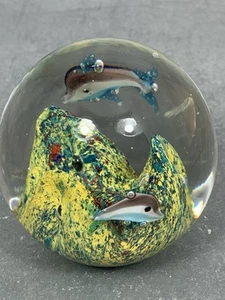 Round Art Glass Underwater Ocean Reef Fish Aquarium Paperweight Air Bubbles - Picture 1 of 11