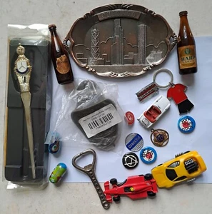 VINTAGE BRIC A BRAC SMALL JOBLOT / BADGES / CARS / BOTTLE OPENER / TRAY / NAVY - Picture 1 of 2