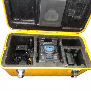 Fujikura FSM-60S Fusion Splicer w/ Cleaver - Picture 1 of 7