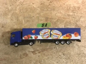 werbetrucks 1:87, Landliebe Joghurt, Lkw, Selten, Molkereiprodukte - Bild 1 von 1