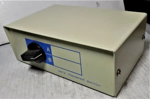 Caja de conmutador de transferencia de datos manual de 2 vías 4 vías RJ45 RS-232 puerto paralelo - Imagen 1 de 21
