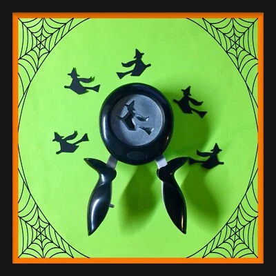 RARO!!!! Punzón grande Fiskars BRUJA ARTESANAL usado en excelente estado bruja en escoba Foto 1 de 4