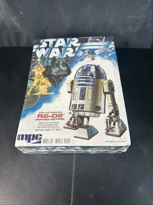 Star Wars MPC Authentic R2-D2 Vintage 1977 Model Kit [FACTORY SEALED] - Image 1 of 4