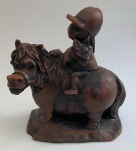 Thelwell Figurine, Penelope & Kipper, Penelope with a Fox In Her Lap - Picture 1 of 13