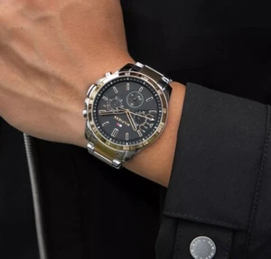 TOMMY HILFIGER MENS WATCH STEEL TWO TONE BRACELET & BLACK DIAL TH1791559 GENUINE - Picture 1 of 6