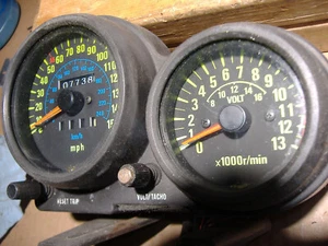 84 Kawasaki ZX550 meters speedo tach gauges cluster OEM 7.7Kmi Tested blem - Picture 1 of 5