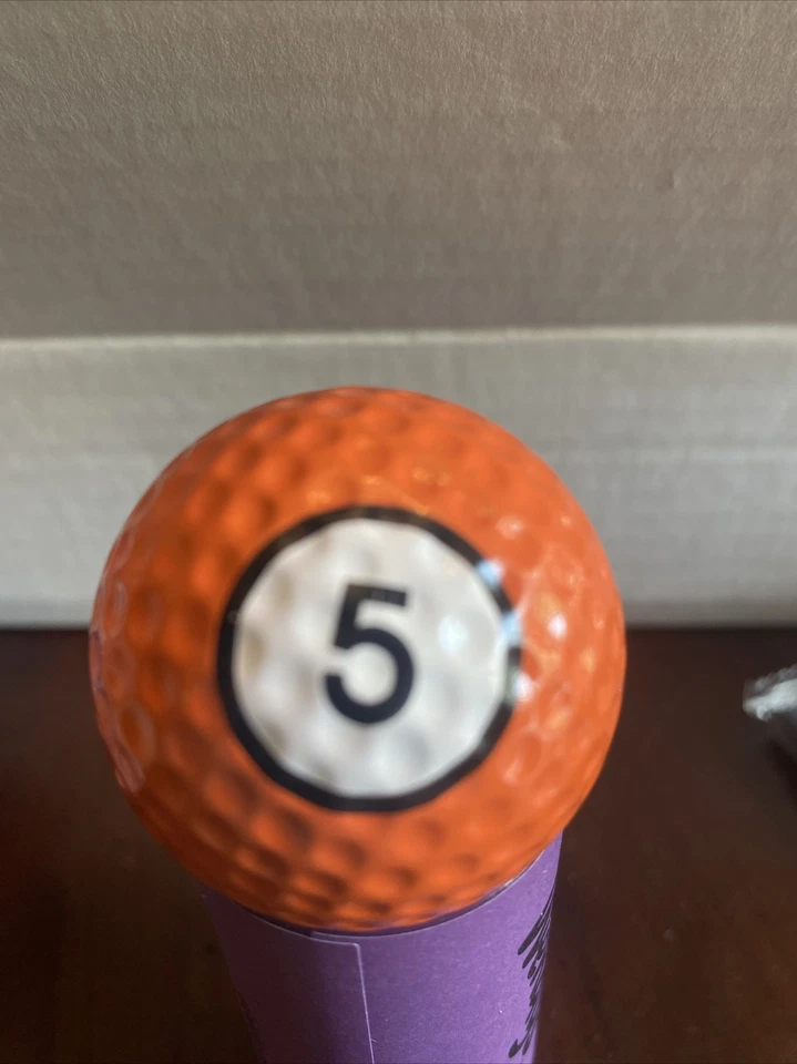 Pelota de golf con logotipo naranja #5 bola de golf parece pelota de billar Foto 1 de 1