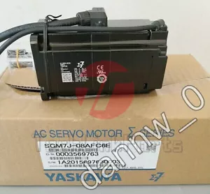 New Yaskawa SGM7J-08AFC6E servo motor in box #DC - Picture 1 of 1