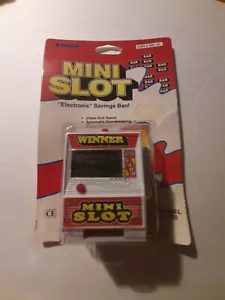 VINTAGE ELECTRONIC MINI SLOT VIDEO GAME BY RADICA - Picture 1 of 5