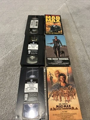 MAD MAX TRILOGY (1979-85) VHS Collection (R) WORKING! Road Warrior/Thunderdome Foto 1 de 2