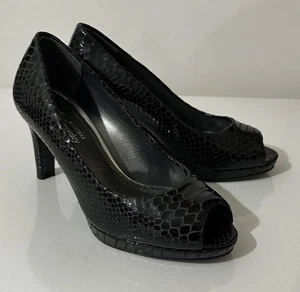 STUART WEITZMAN Russell & Bromley Navy Shiny Snake BLOG PEEP Heels UK4 RRP £185 - Picture 1 of 8