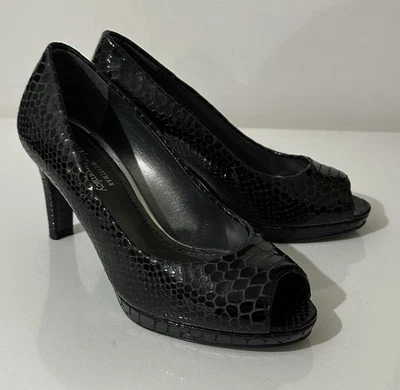 STUART WEITZMAN Russell & Bromley Navy Shiny Snake BLOG PEEP Heels UK4 RRP £185 - Image 1 of 4