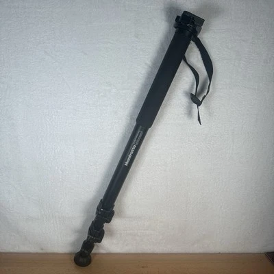 Manfrotto 557B Aluminum Pro Monopod with Strong Ball Head & Quick Release Plate. - Image 1 of 4