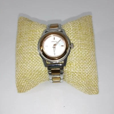 Reloj de pulsera Breil para mujer de acero inoxidable con esfera trasera de madre pera blanca Foto 1 de 4