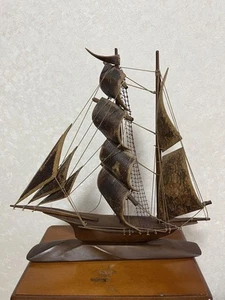 Antiguo yate de madera - Imagen 1 de 9