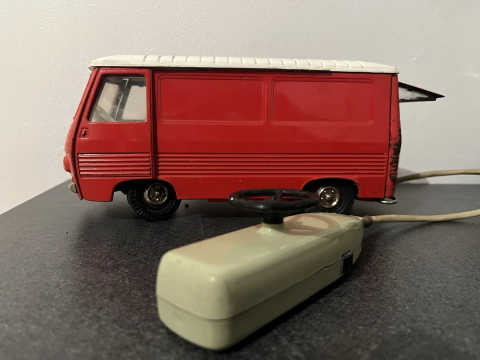 Peugeot J7 Joustra - Photo 1/4