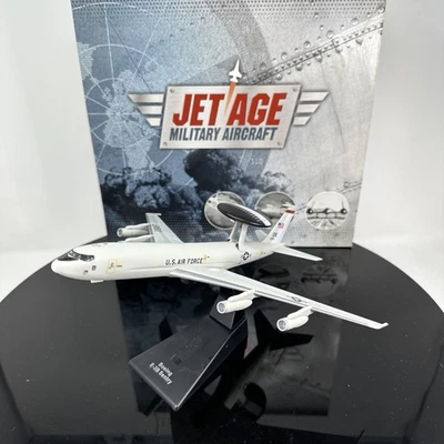 Boeing E-3B Sentry, modelo diecast a escala 1:200 Foto 1 de 4