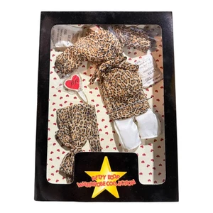 Muñecas - Betty Boop Muñeca Armario Colección Relaja en Estilo Conjunto Danbury Como Nuevo - Imagen 1 de 2
