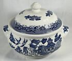 Churchill Blue Willow Covered Vegetable Casserole Dish w Handles Made in England