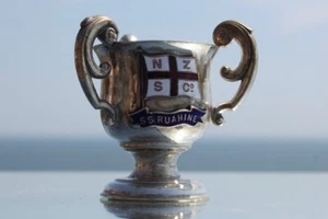 NEUSEELAND DAMPFSCHIFF CO SS RUAHINE SOUVENIR TYG WIE AN BORD VERKAUFT - Bild 1 von 1