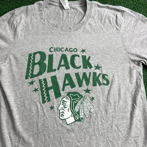 Chicago Blackhawks Gray With Green Lettering T-Shirt Mens Size Medium - Picture 1 of 6
