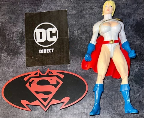 DC Direct Crisis on Infinite Earths 2 Series 1 Power Girl 7" Figure Lot + Stand Cover