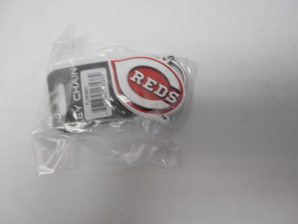 2 Cincinnati Reds Flex Key chain. Vinyl. Very Nice. You'l get 2.     #495A - Image 1 of 1
