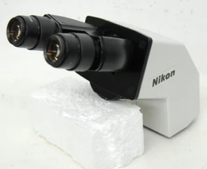 Cabezal binocular Nikon T-TD con oculares CFI 10X/22 (TE2000-E) - Imagen 1 de 16