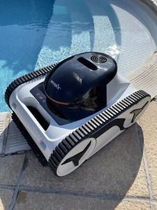 INVERX X60 WARRIOR AI WIRELESS RECHARGEABLE TECH ROBOTIC POOL CLEANER WITH WI FI - Picture 1 of 16