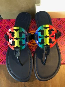 (ZU VERKAUFEN) NEU IM KARTON TORY BURCH Miller Regenbogenledersandalen ** WÄHLEN SIE IHRE GRÖSSE ** - Bild 1 von 12