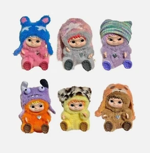 MINISO WAKUKU vs Labubu Fuzzy Trendy Fun Party Series - Blind Box NUOVO. - Foto 1 di 3