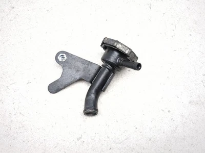 Tubo de cuello de llenado de radiador Triumph Thunderbird 1600 09-17 Foto 1 de 4