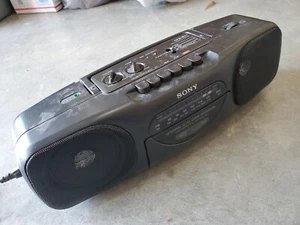 Sony CFS-B15 Radio/Cassette Boombox - Picture 1 of 5