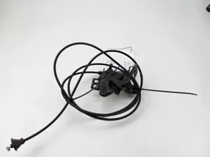 2004 CHEVROLET SILVERADO 1500 HOOD LATCH OEM - Picture 1 of 8