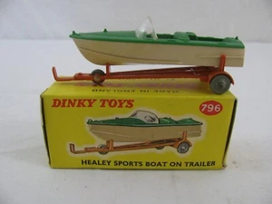 Meccano Dinky Toys 1/43 Diecast Green Healy bote deportivo con remolque #796 ¡Nuevo! - Imagen 1 de 20