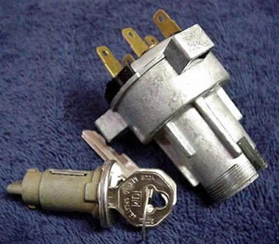 Interruptor de encendido y cilindro de bloqueo y llaves GM Oldsmobile y F-85 Cutlass 1966 1967  Foto 1 de 3