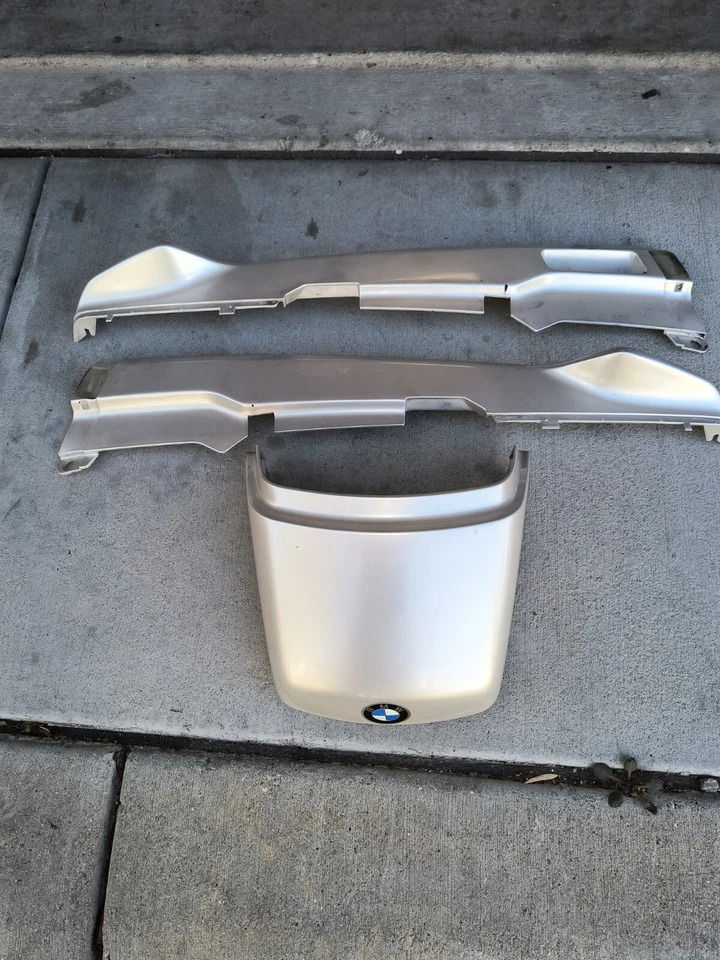 93-99 BMW R1100RS 3 PC Carenado trasero superior y laterales como nuevo Foto 1 de 4