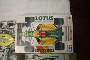 TAMIYA 1/20 LOTUS 107 FORD 20037 - Imagen 1 de 4