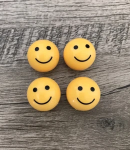 Bola de sonrisa amarilla 4 piezas válvula de rueda de neumático tapas de vástago bicicleta bicicletas coche camión - Imagen 1 de 2
