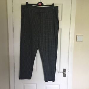 Ladies Black/ Grey Checked Trousers Size 20 Inside Leg  27" New Reduced